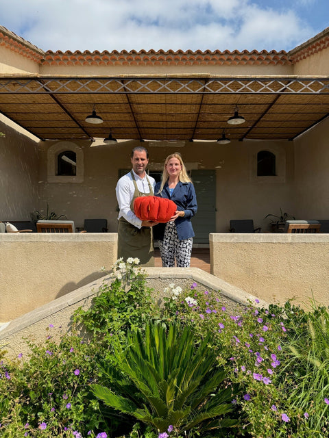 Christopher Hache et Johanna Piaton avec sac Jack Meal taille L rouge terracotta